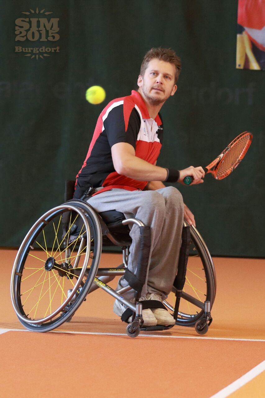 Bitte sende Deine Foto an info@wheelchairtennis.ch