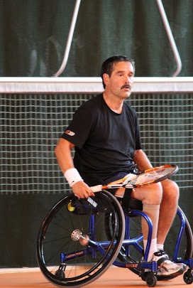 Bitte sende Deine Foto an info@wheelchairtennis.ch