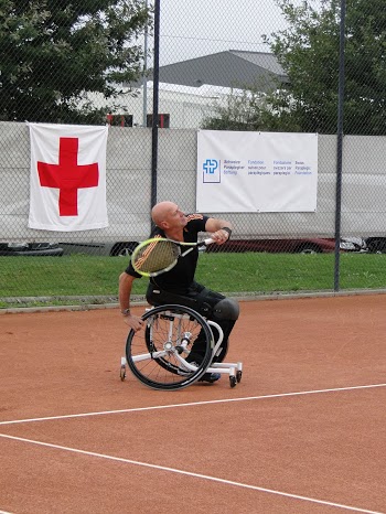Bitte sende Deine Foto an info@wheelchairtennis.ch