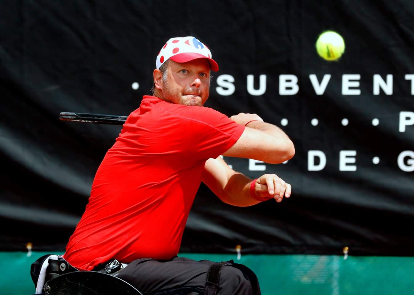 Bitte sende Deine Foto an info@wheelchairtennis.ch